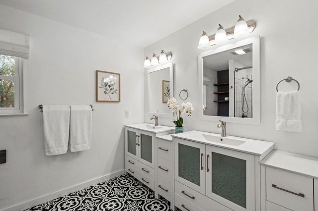 30309 Live Oak TRL, Georgetown, TX 78633