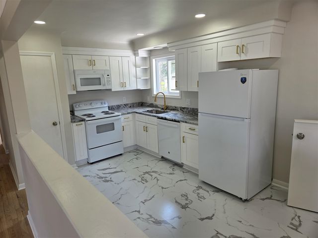 29215 Badelt Street, Westland, MI 48185