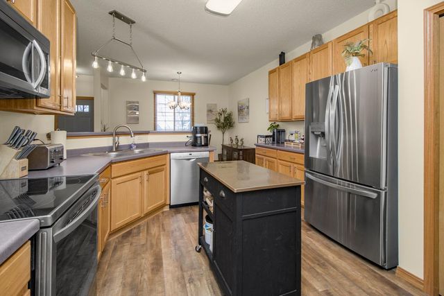 2066 Mockingbird Avenue, Shakopee, MN 55379