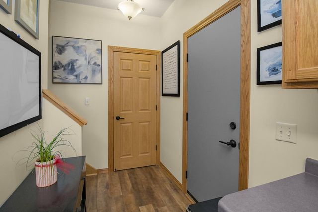 2066 Mockingbird Avenue, Shakopee, MN 55379