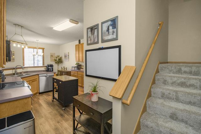 2066 Mockingbird Avenue, Shakopee, MN 55379