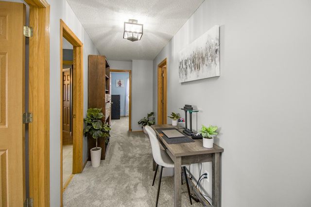 2066 Mockingbird Avenue, Shakopee, MN 55379