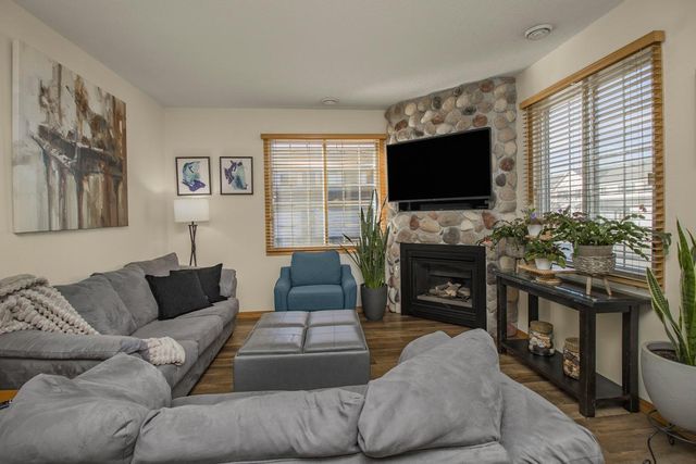 2066 Mockingbird Avenue, Shakopee, MN 55379