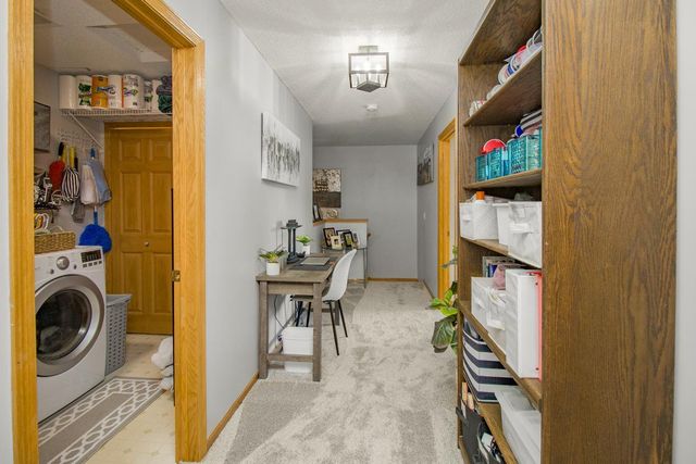 2066 Mockingbird Avenue, Shakopee, MN 55379