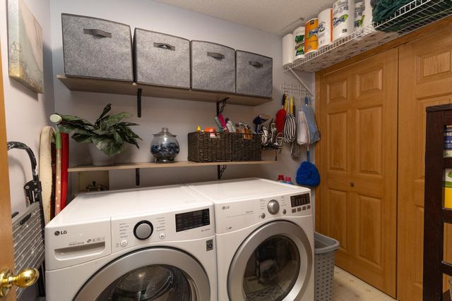 2066 Mockingbird Avenue, Shakopee, MN 55379