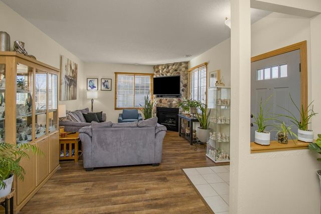 2066 Mockingbird Avenue, Shakopee, MN 55379