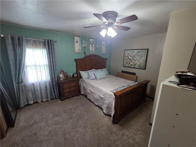 129 NW 251st Road, Clinton, MO 64735