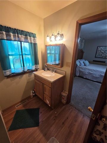 129 NW 251st Road, Clinton, MO 64735