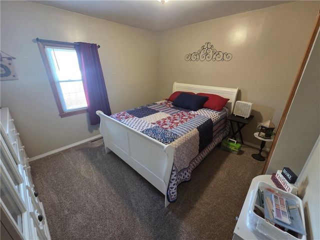 129 NW 251st Road, Clinton, MO 64735