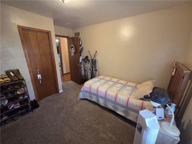 129 NW 251st Road, Clinton, MO 64735