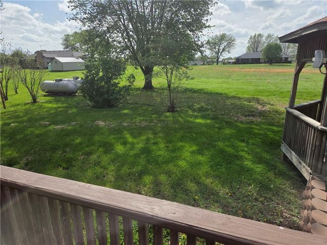 129 NW 251st Road, Clinton, MO 64735