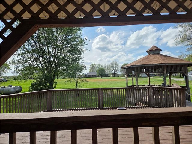 129 NW 251st Road, Clinton, MO 64735