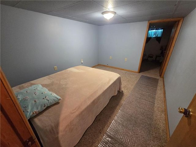129 NW 251st Road, Clinton, MO 64735