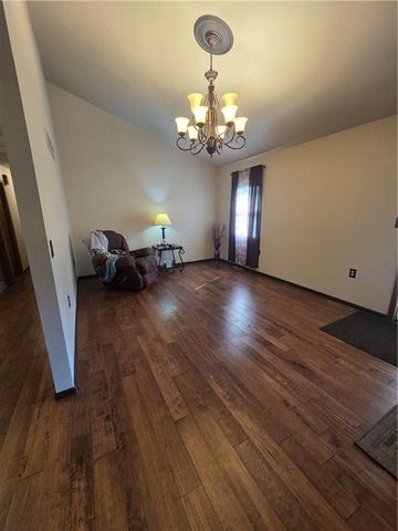 129 NW 251st Road, Clinton, MO 64735