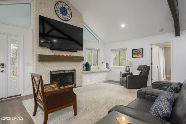 19 Song Sparrow Lane, Hilton Head Island, SC 29928