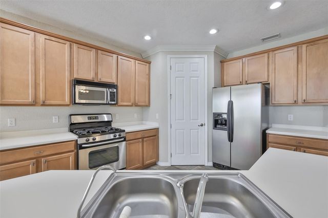 1324 EMERALD DUNES DRIVE, Sun City Center, FL 33573