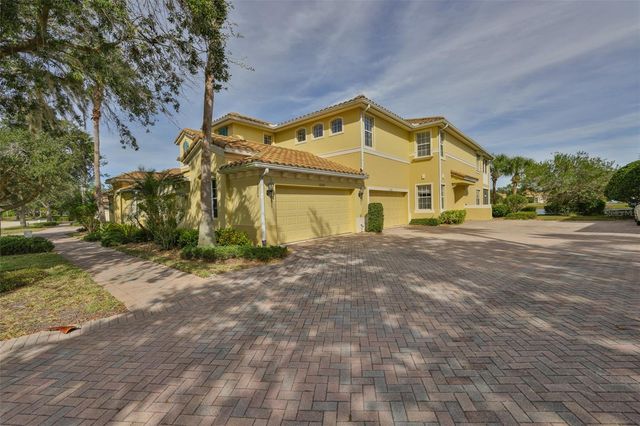 1324 EMERALD DUNES DRIVE, Sun City Center, FL 33573