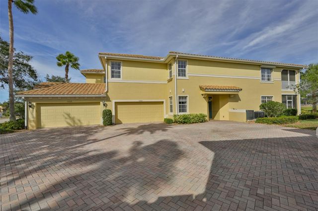 1324 EMERALD DUNES DRIVE, Sun City Center, FL 33573