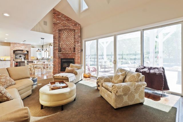 10910 Chambeau Way, Elk Grove, CA 95624