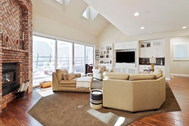 10910 Chambeau Way, Elk Grove, CA 95624