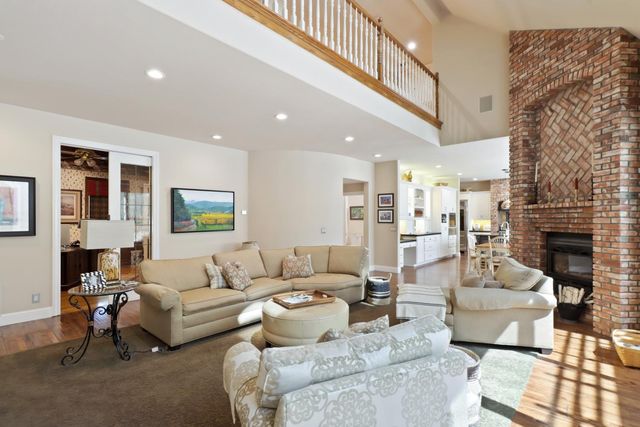 10910 Chambeau Way, Elk Grove, CA 95624