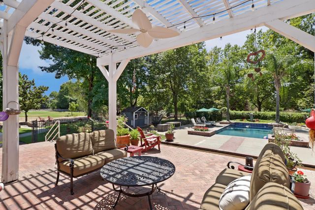 10910 Chambeau Way, Elk Grove, CA 95624