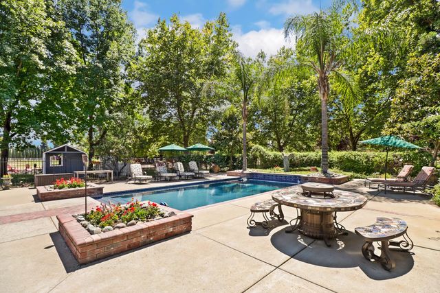10910 Chambeau Way, Elk Grove, CA 95624