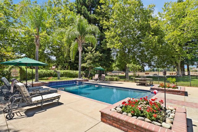 10910 Chambeau Way, Elk Grove, CA 95624