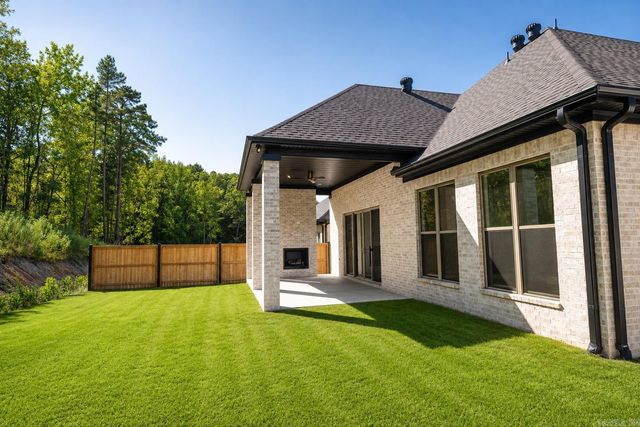 111 Kinley Loop, Little Rock, AR 72223