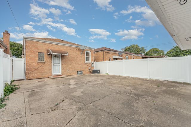 3517 W 76th Street, Chicago, IL 60652