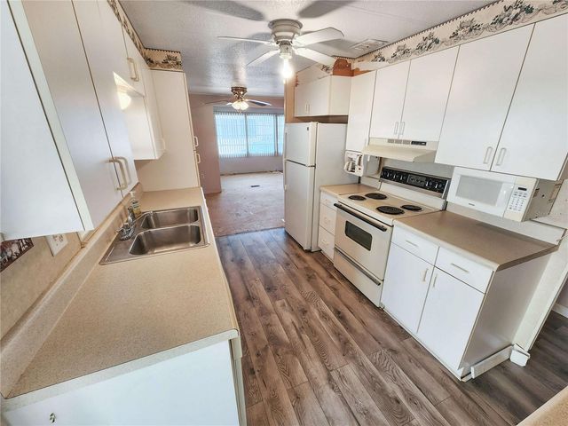 3220 SWEET GUM TERRACE, Sarasota, FL 34237