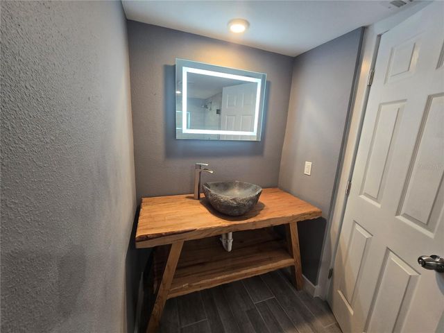 11655 3RD STREET E 8, Treasure Island, FL 33706