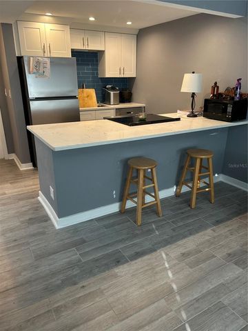 11655 3RD STREET E 8, Treasure Island, FL 33706