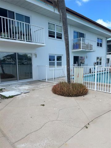 11655 3RD STREET E 8, Treasure Island, FL 33706