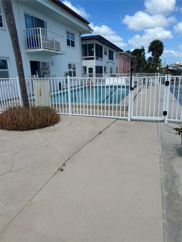 11655 3RD STREET E 8, Treasure Island, FL 33706