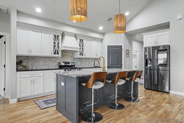 3051 N Dogwood Drive, Catoosa, OK 74015