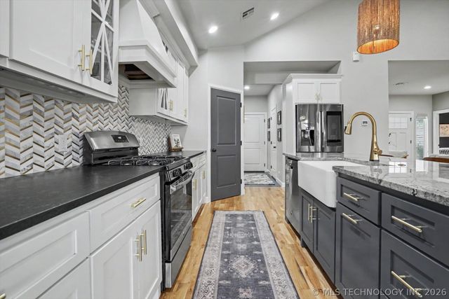 3051 N Dogwood Drive, Catoosa, OK 74015