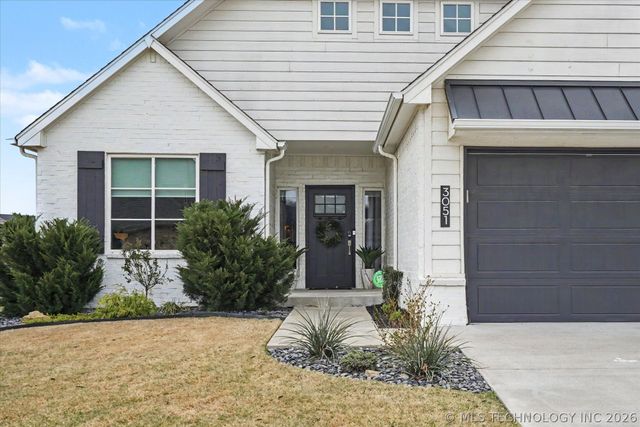 3051 N Dogwood Drive, Catoosa, OK 74015