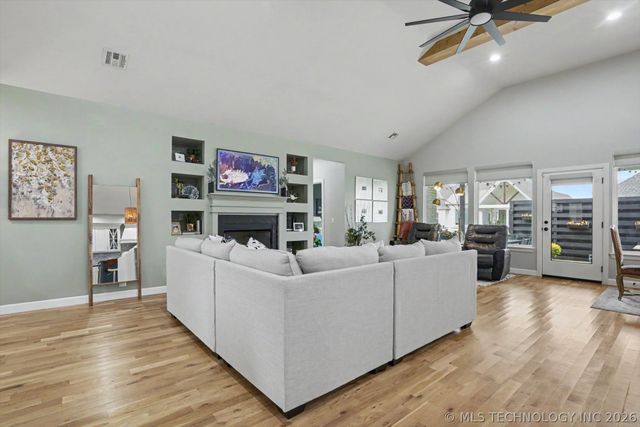 3051 N Dogwood Drive, Catoosa, OK 74015