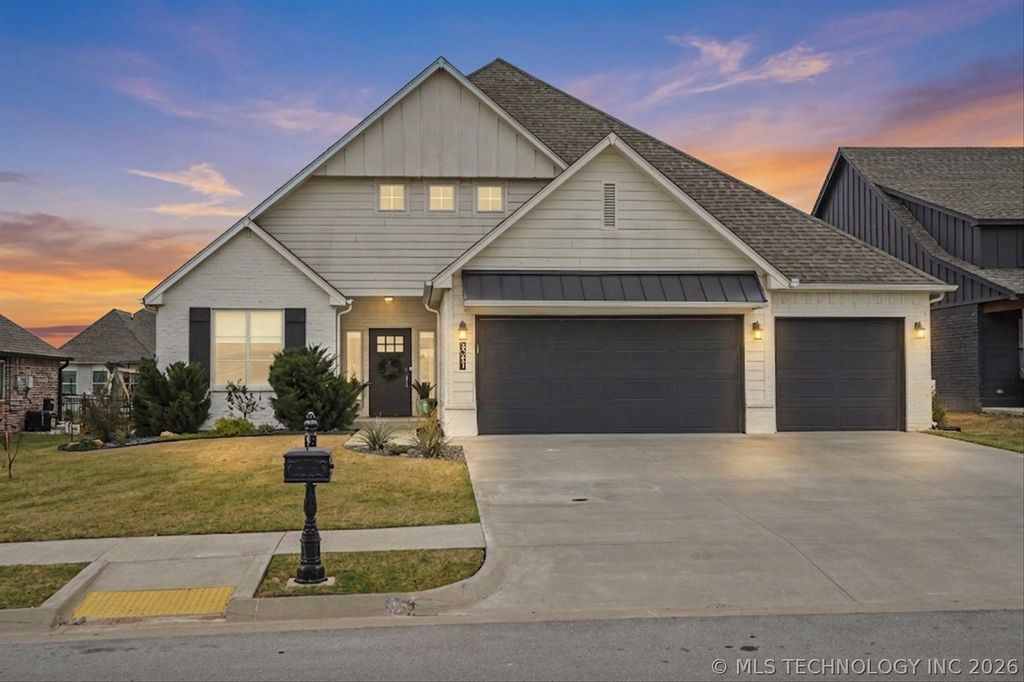 3051 N Dogwood Drive, Catoosa, OK 74015