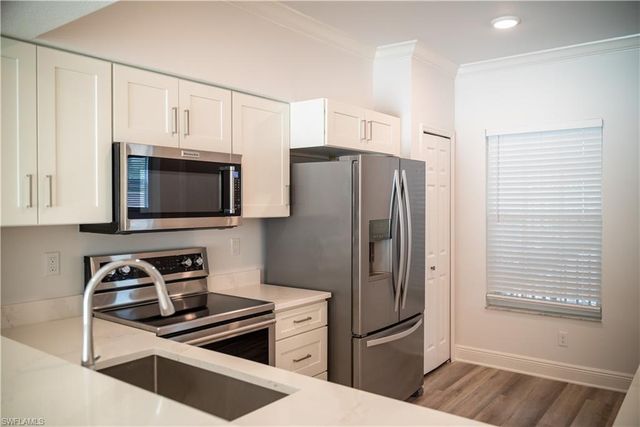 3235 Cypress Glen WAY # 309, Naples, FL 34109