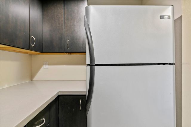 2302 MANHATTAN 111, Tampa, FL 33629