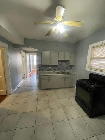 8136 S Exchange Avenue 2, Chicago, IL 60617