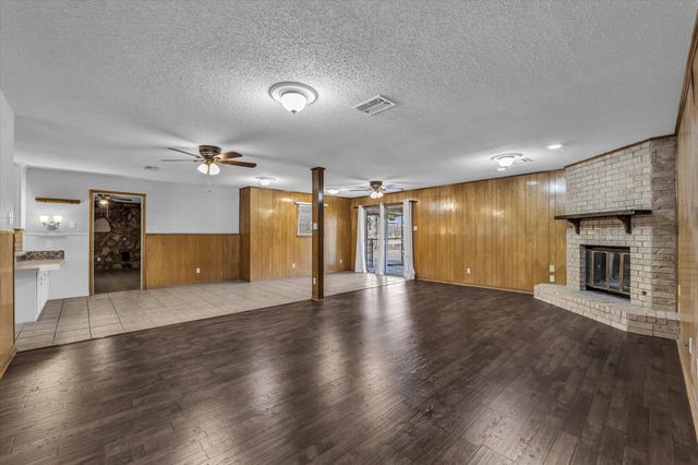 4325 Shady Glen Drive, Waco, TX 76708