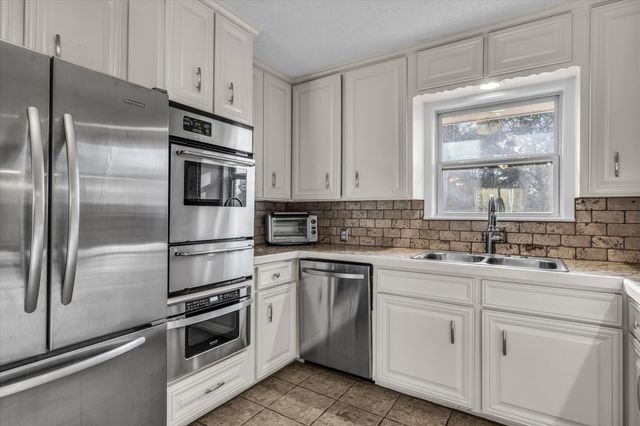 4325 Shady Glen Drive, Waco, TX 76708