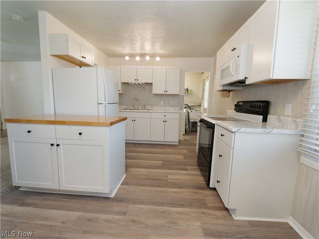 4079 Siefer Drive, Rootstown, OH 44272