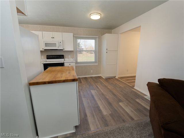 4079 Siefer Drive, Rootstown, OH 44272