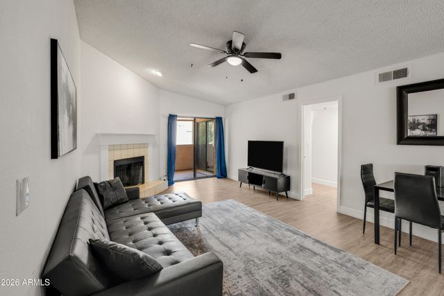 3031 N Civic Center Plaza 349, Scottsdale, AZ 85251