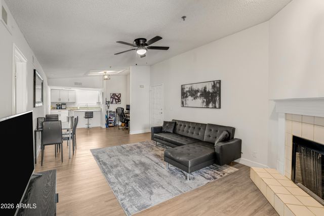 3031 N Civic Center Plaza 349, Scottsdale, AZ 85251
