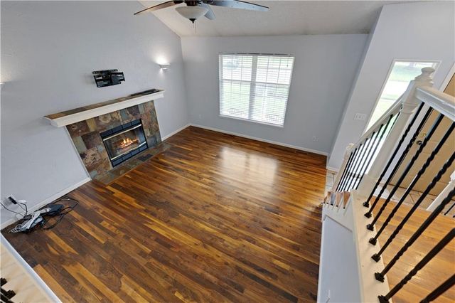 2400 NE Dale Hunter Drive, Lee's Summit, MO 64086